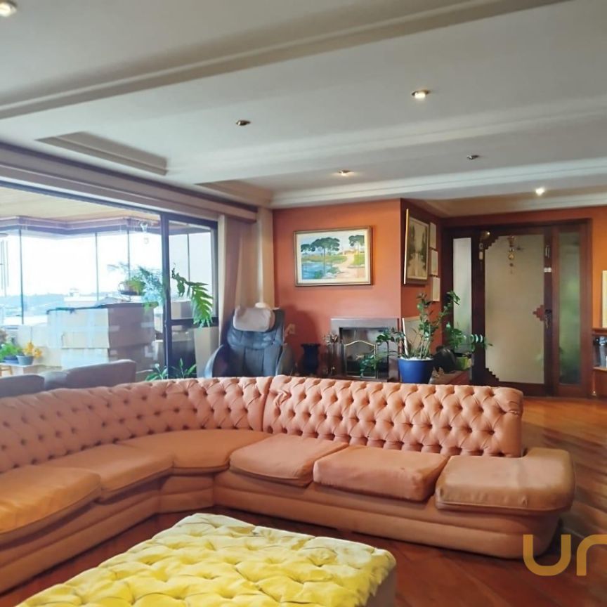 Apartamento no Ahú de 445.67 m² com 5 quartos - Photo 1