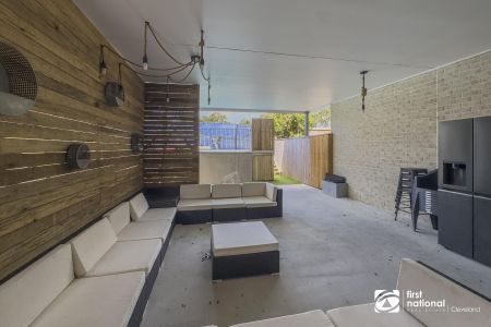 BEAUTIFUL ONE BEDROOM AIR-CONDITIONED APARTMENT - WITH SWIMMING POOL IN COMPLEX! - Photo 2