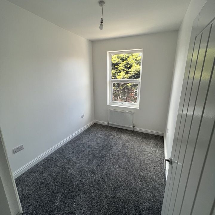 4 Bed Terraced House, Barkly Grove, LS11 - Photo 1