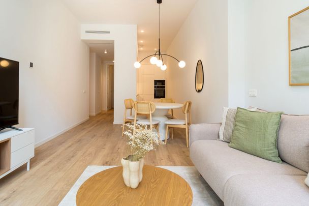 Piso de alquiler en Carrer de Sardenya, Sagrada Família - Photo 1