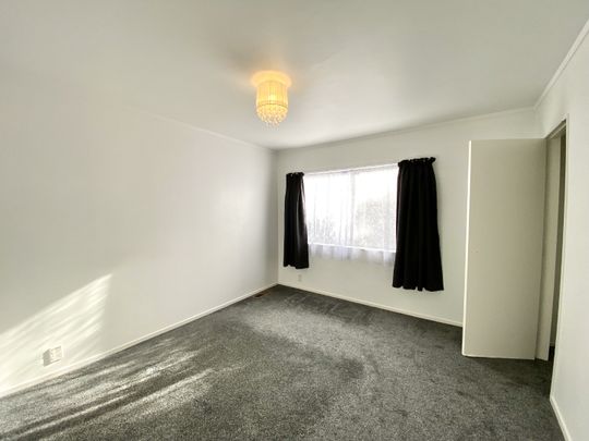 Unit 1, 8 Alston Avenue, Kelston, Auckland - Photo 1