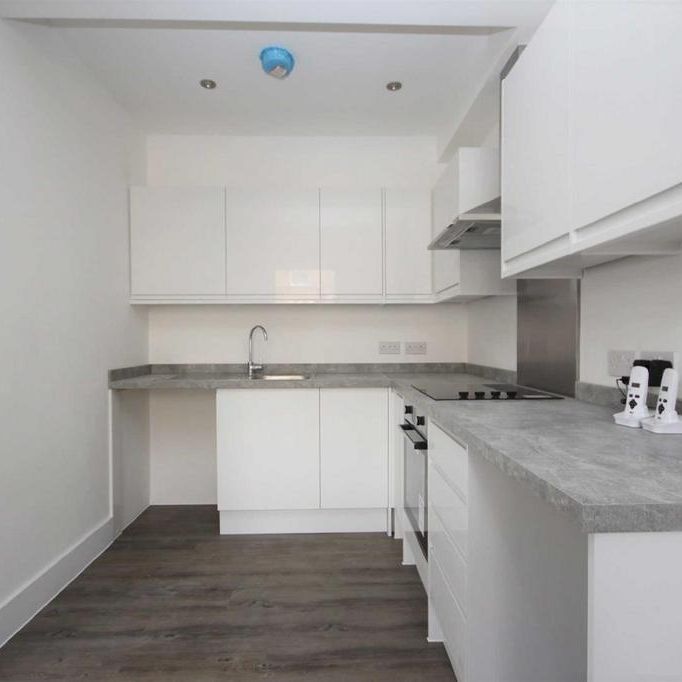 2 bedroom flat to rent - Photo 1