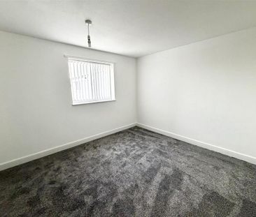 4 bedroom terraced house to rent - Photo 1