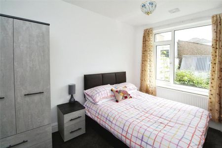 2 bedroom semi-detached house to rent - Photo 3