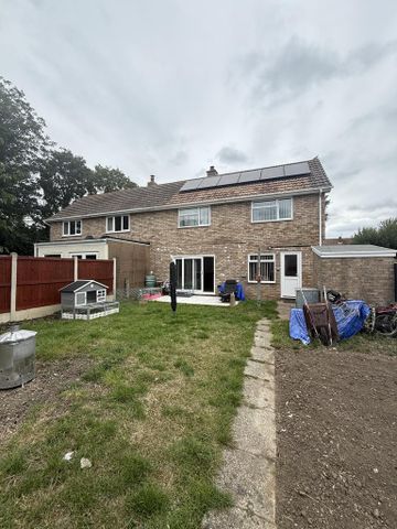3 bedroom detached house to rent - Photo 5