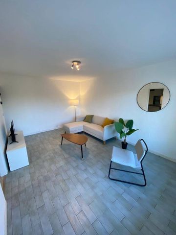 82m² 3 chambres place de parking meublé équipé - Photo 3