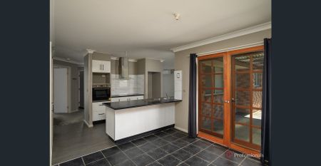 FOUR BEDROOM FAMILY HOME WITH SOLAR POWER AND LARGE YARD - Photo 2