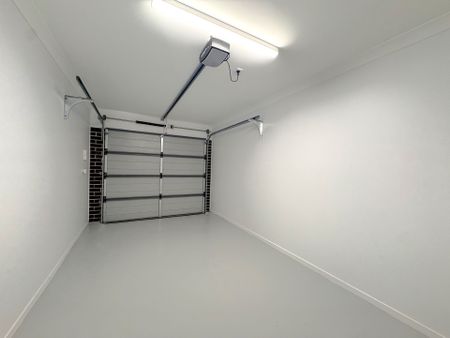 Brand New Family Home - Photo 3