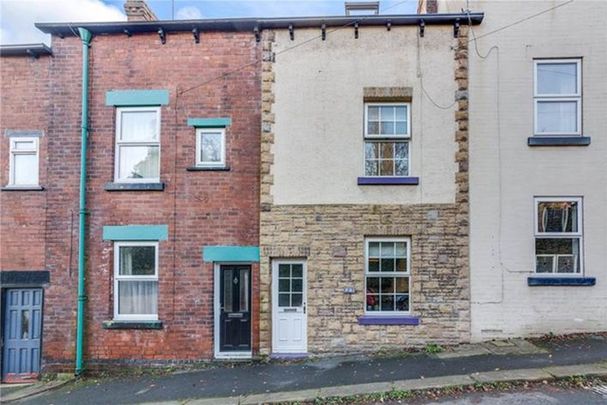 2 bedroom Terraced House to rent - Photo 1