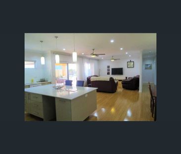25 Hillsborough Avenue, Baldivis, WA 6171 - Photo 5