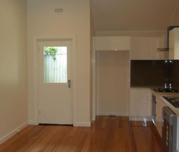 10 Foster St, St Kilda - Photo 5