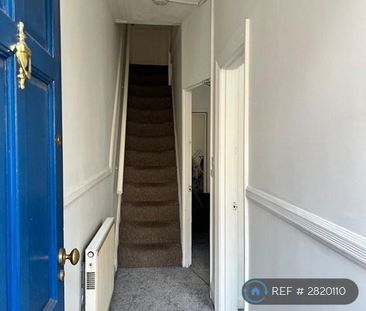 4 bedroom terraced house to rent - Photo 1