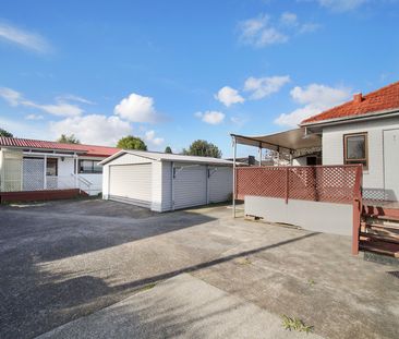 3 Bedroom Brick & Tile Home in Central Papatoetoe - Photo 5