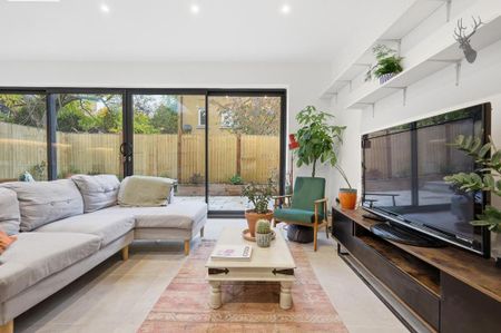 4 bedroom house to rent - Photo 3