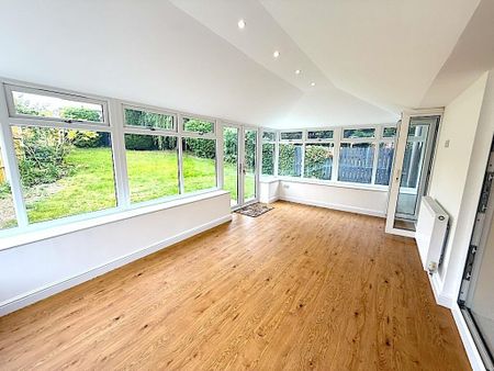 4 bedroom detached house to rent - Photo 5