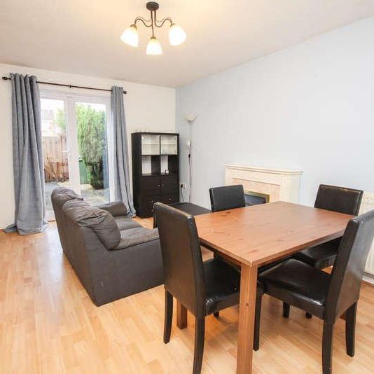 Oldwood Place, Livingston, EH54 - Photo 1