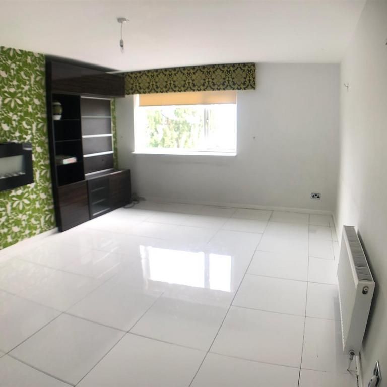 4 bedroom maisonette to rent - Photo 1