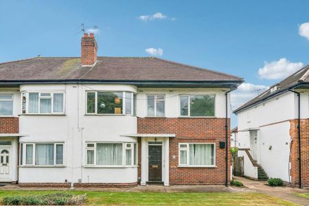 3 bedroom flat to rent - Photo 4