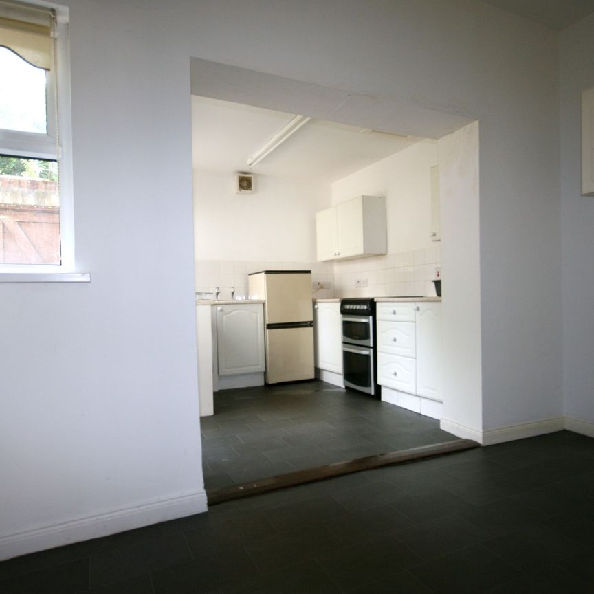 266 Donegall Avenue, Belfast, BT12 6LU - Photo 1