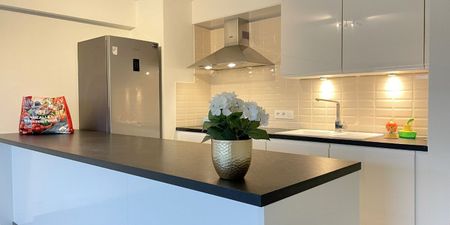 Appartement te huur in Kortrijk voor € 690 met 1 slaapkamer - Photo 2