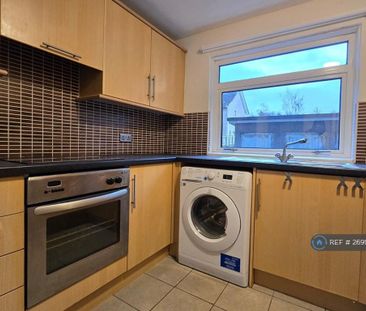 2 bedroom flat to rent - Photo 6