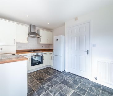 3 bed town house to rent in Greville Gardens, Great Park, NE13 - Photo 4