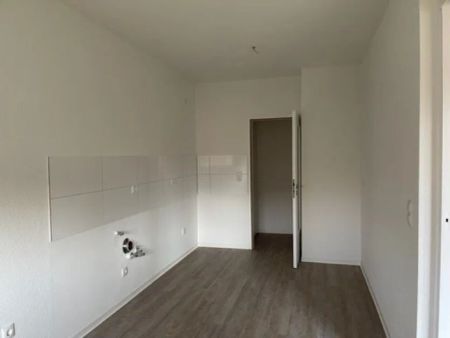 EUPORA® Immobilien: Wohnung mit Balkon in Eisenberg - Photo 4