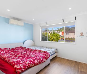 2 Bedroom Home with Large Backyard - Photo 2