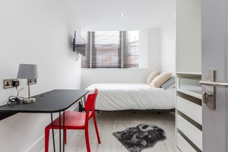 6 bedroom house to rent - Photo 3