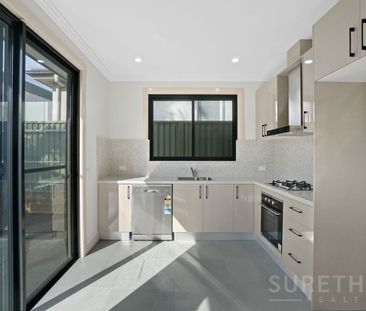 Contemporary granny situated in a quite location close to all ameni... - Photo 2