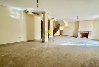 NEW 4 BEDROOM PENTHOUSE WITH SUNROOF FOR RENT IN TORREVIEJA - ALICANTE