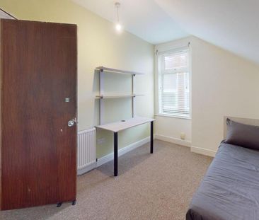 6 bedroom house to rent - Photo 4