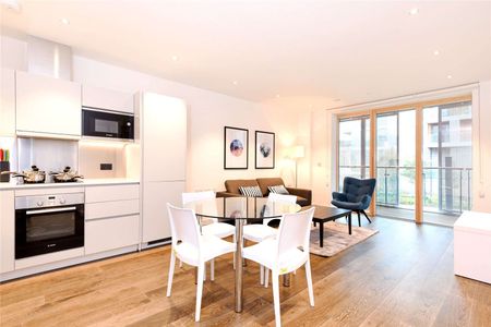 A contemporary one double bedroom apartment in a secure gated development. - Photo 3