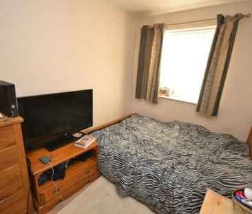 1 bed Ground Floor Flat for Rent - Photo 2