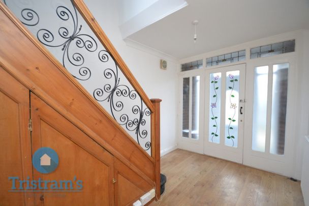 4 bed Detached House for Rent - Photo 1