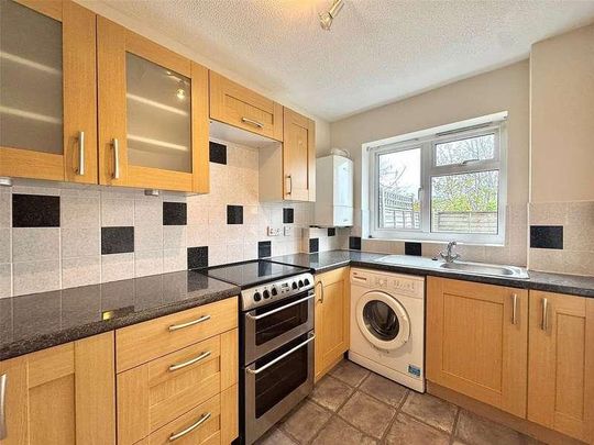 Tavern Court, Fernhurst, Haslemere, West Sussex, GU27 - Photo 1