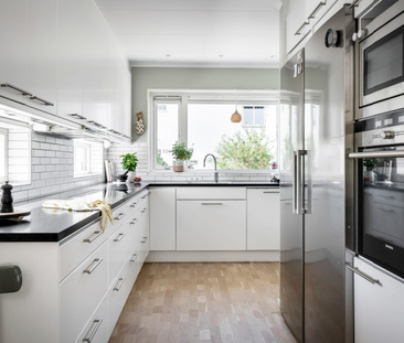 Ängås Gård, Västra Frölunda - Photo 4