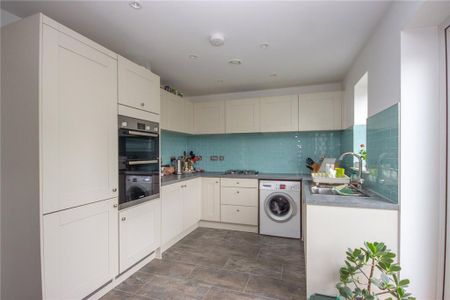 4 bedroom terraced house to rent - Photo 2
