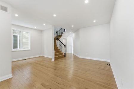 For Lease - 210 Harthill Way, Barrhaven, Ontario - Photo 5