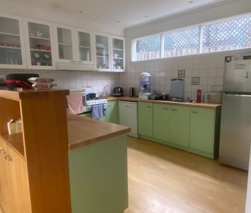4-bedroom shared house, Margaret St - Photo 5