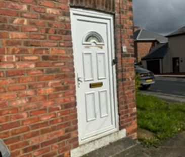 2 bedroom semi-detached house to rent - Photo 3