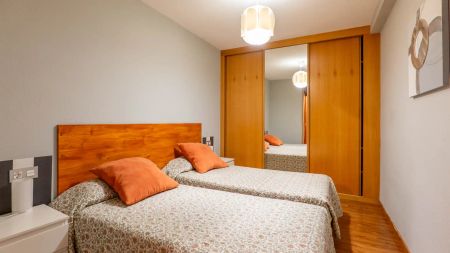 Piso de alquiler en Gijón - Calle Emilio Tuya, La Arena - Foto 5