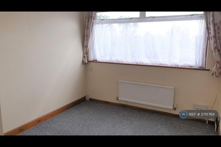 3 bedroom terraced house to rent - Photo 4