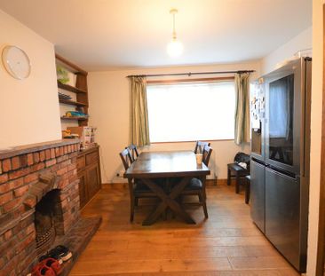 3 bedroom semi-detached house to rent - Photo 3