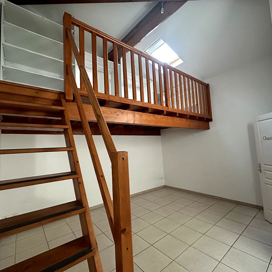 Appartement P3 en duplex avec terrasse et emplacement parking, - Photo 1