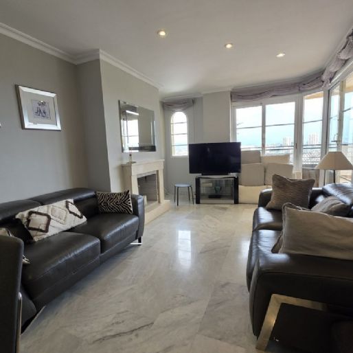 2 Bedroom Apartment For Rent in Nueva Andalucía, Málaga - Foto 1