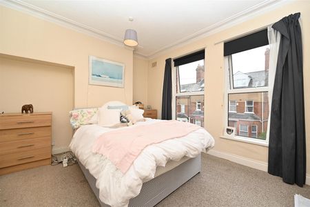 18 Riverview Street, Belfast, BT9 5FD - Photo 2