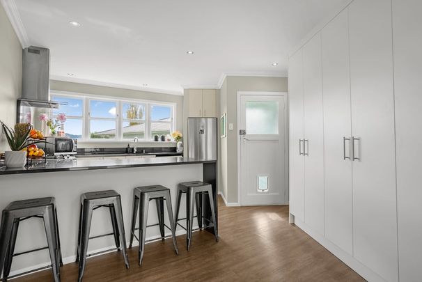 Top quality family home - Photo 1