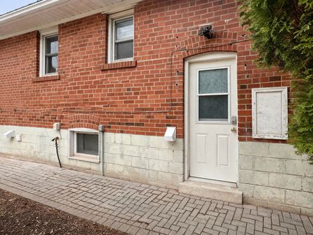 For Lease - 1470 Fisher Avenue, Burlington, Ontario - Photo 3
