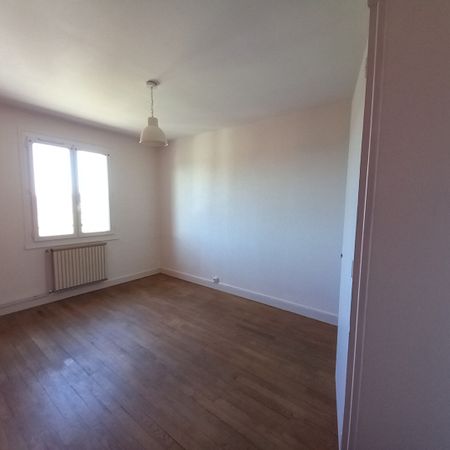 APPARTEMENT T2 - 40m² - PARAY LE MONIAL - Photo 4